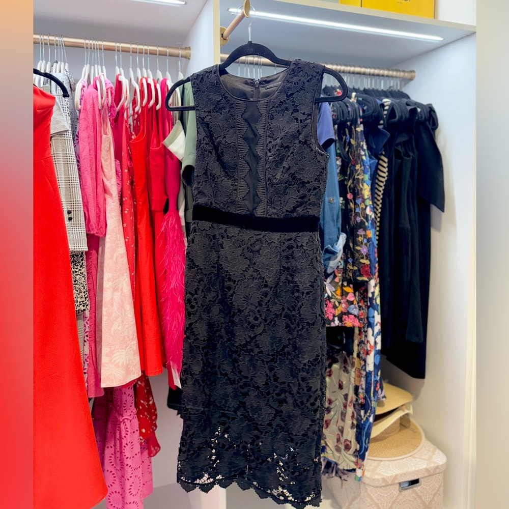 White House Black Market Black Lace Velvet Trim Sheath Dress